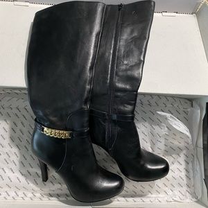 Black leather boots excellent price
